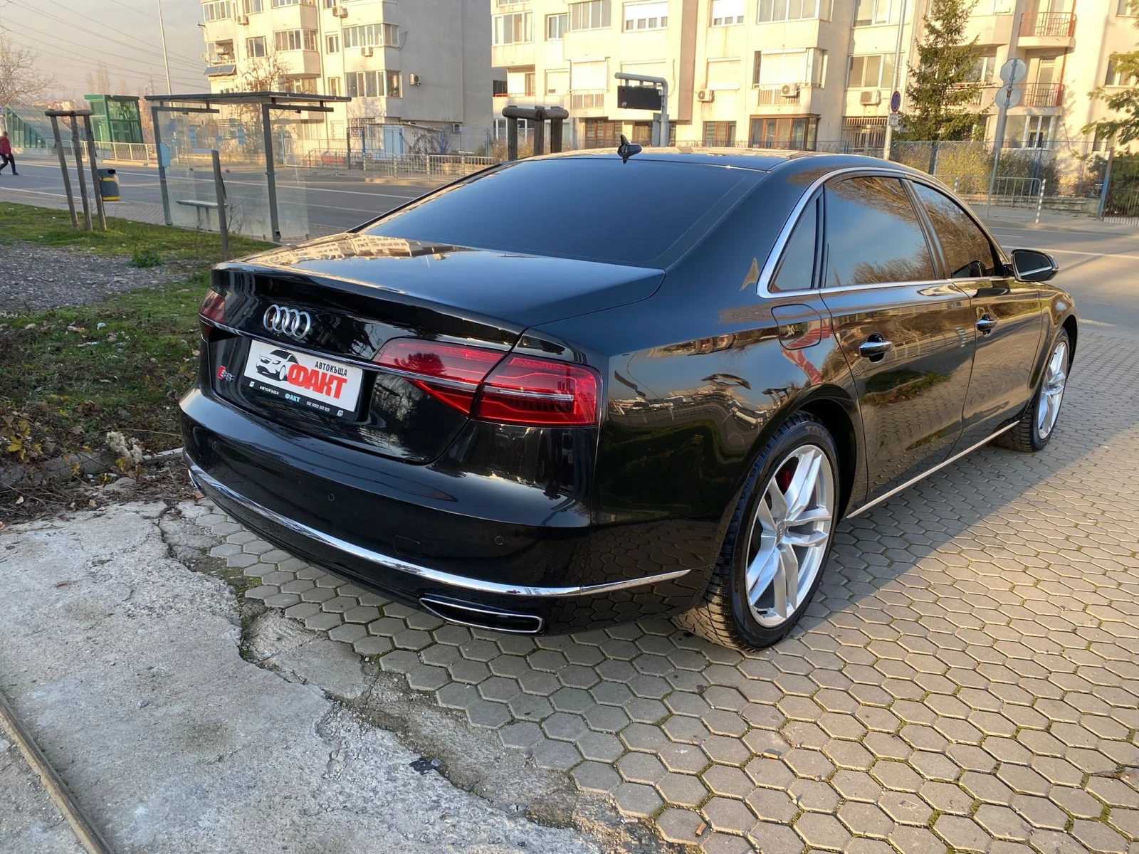 Audi A8 4.2TFSi/PANORAMA/РЕАЛНИ КМ ! ! !  - изображение 4