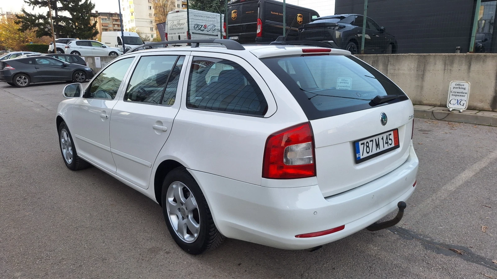 Skoda Octavia 1.6 TDI  АВТОМАТИК  навигация, снимка 8 - Автомобили и джипове - 53849194