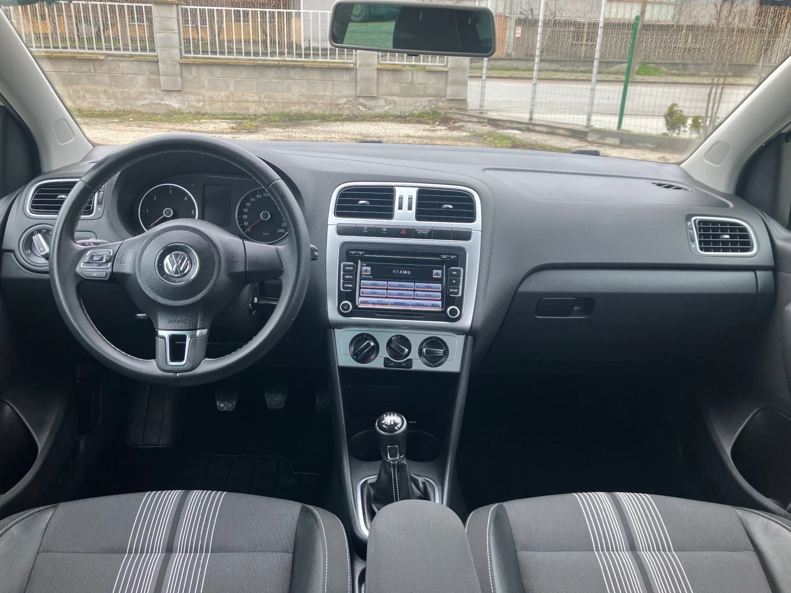 VW Polo 1.6tdi-105kc-MATCH, снимка 5 - Автомобили и джипове - 53950889