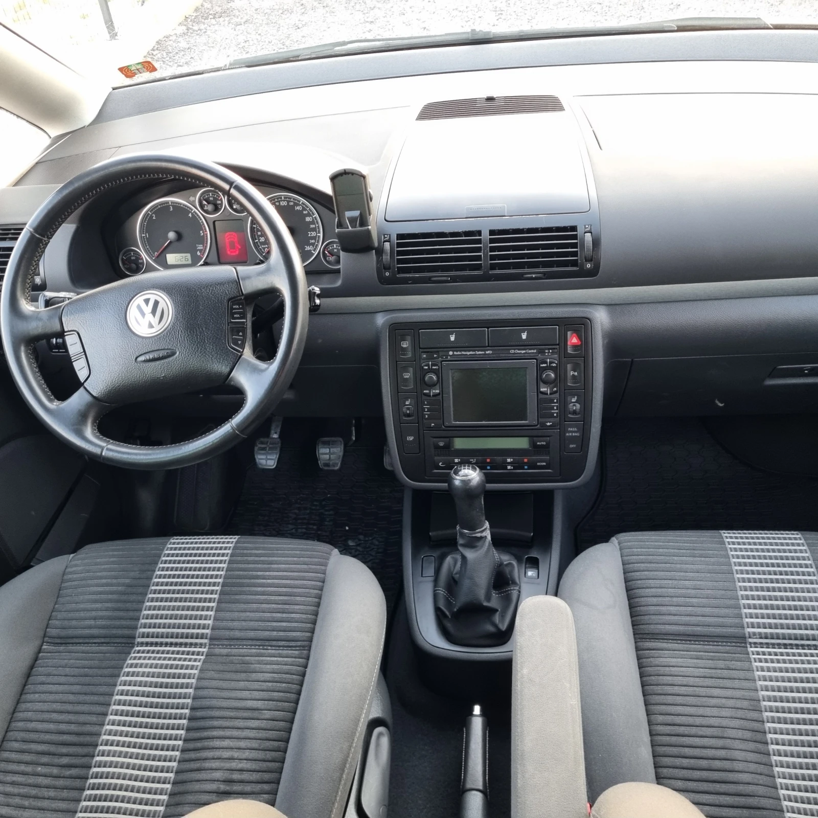 VW Sharan 1.9TDI 7местен, снимка 11 - Автомобили и джипове - 53988506