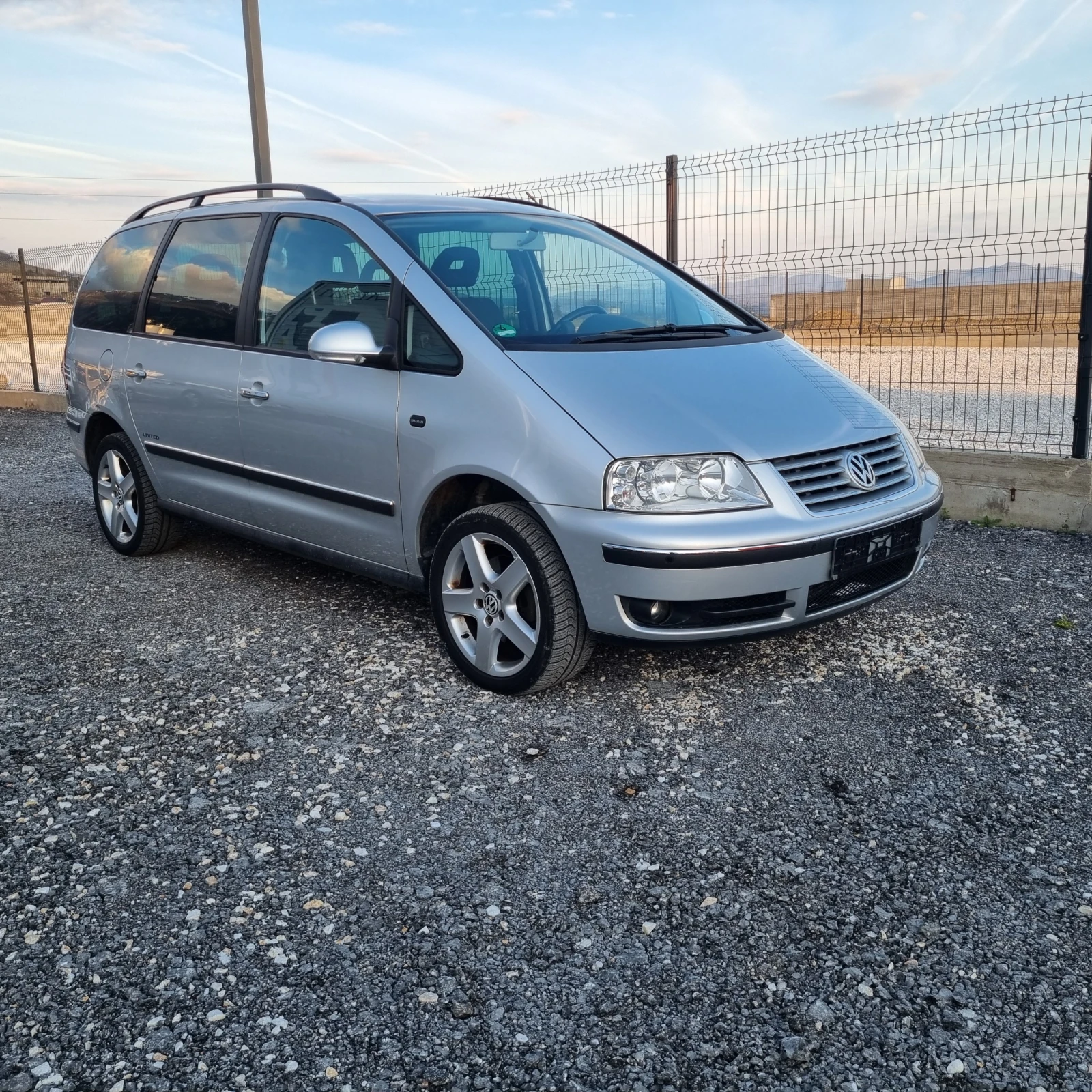 VW Sharan 1.9TDI 7местен | Auto.bg — изображение 1