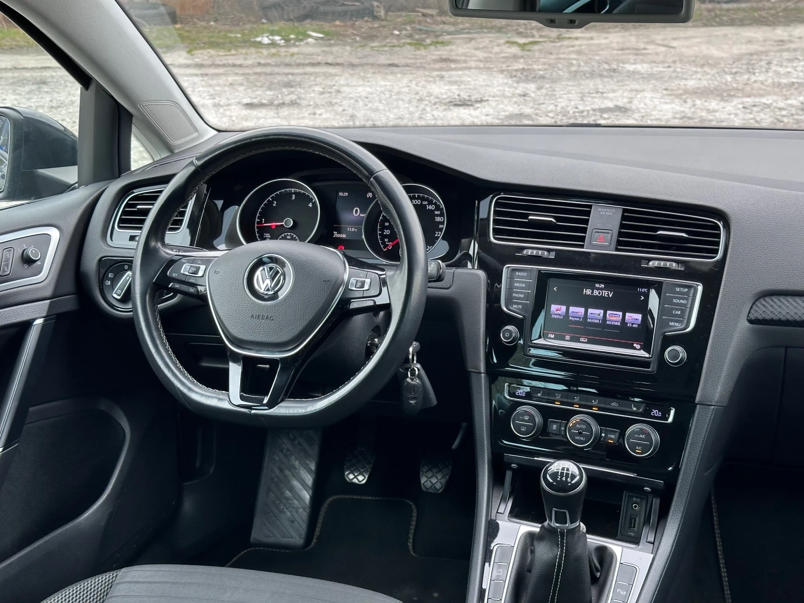 VW Golf 7* 2.0TDI* CUP* LED* ОБСЛУЖЕН* СЕРВИЗНА ИСТОРИЯ* , снимка 7 - Автомобили и джипове - 54433414