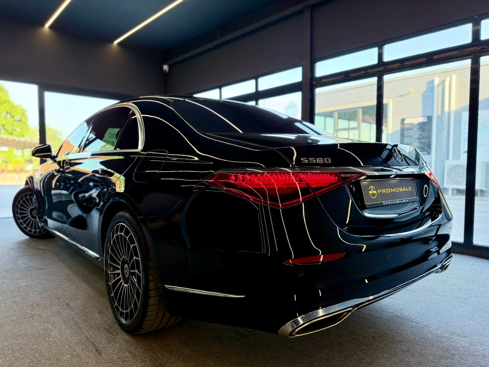 Mercedes-Benz S 580 L* Chaffeur Paket* Pano* 4M* Full* Лизинг, снимка 4 - Автомобили и джипове - 55092624