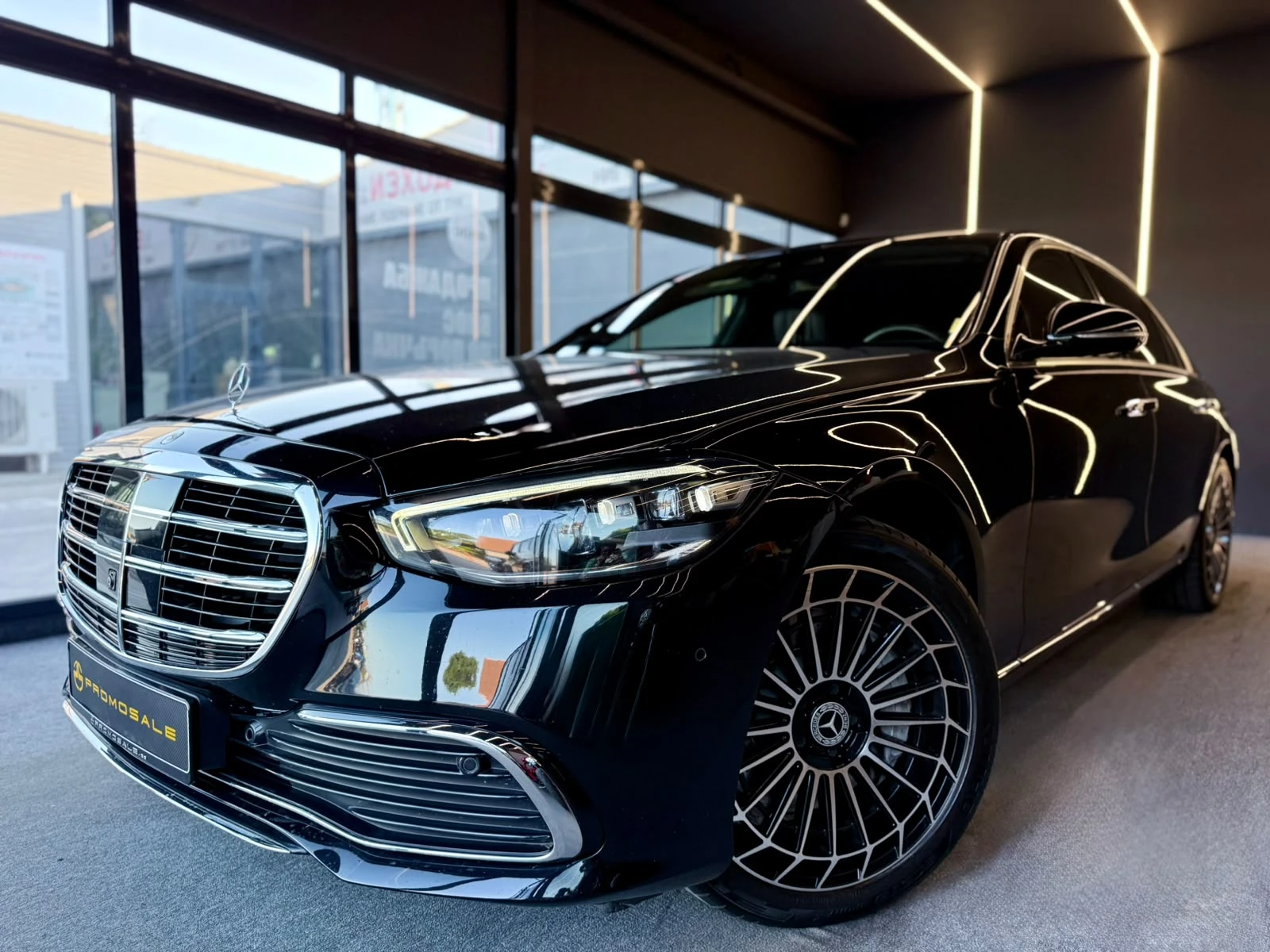 Mercedes-Benz S 580 L* Chaffeur Paket* Pano* 4M* Full* Лизинг, снимка 3 - Автомобили и джипове - 55092624
