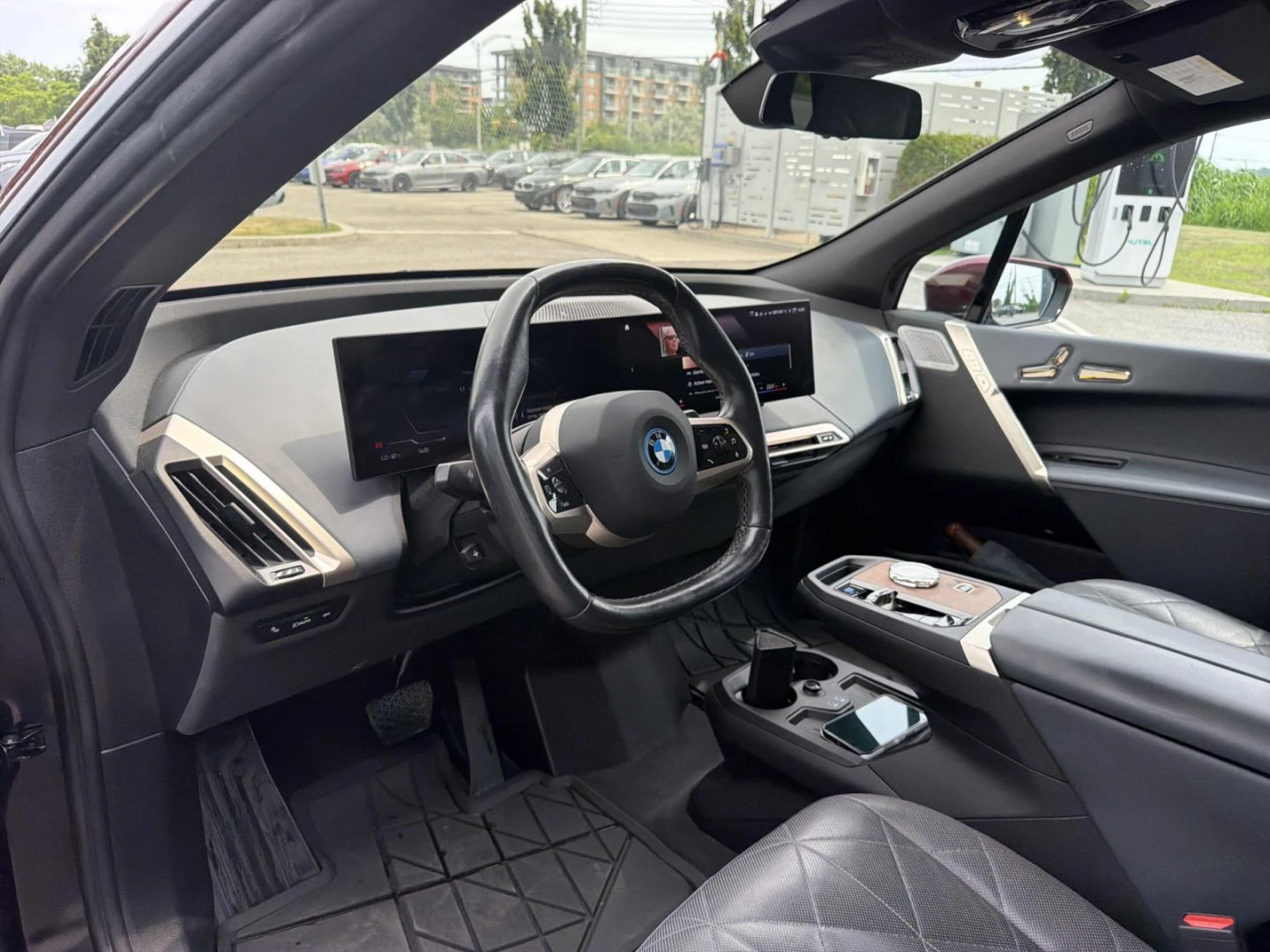 BMW iX IX50* M-pkg* Distronic* 360* Harman/Kardon* ������ | Mobile.bg � ����������� 6