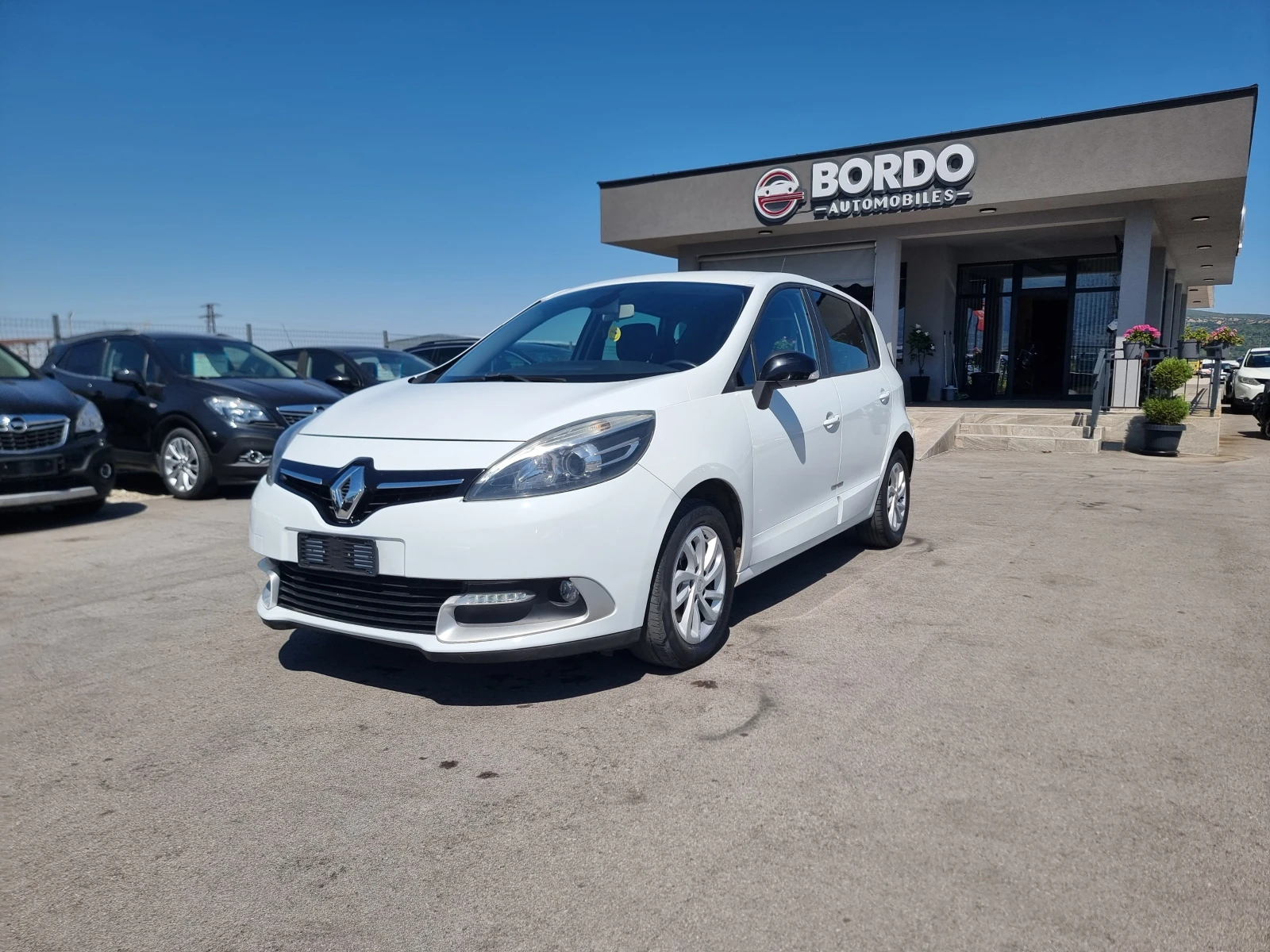 Renault Scenic 1.5DCI XMOD, снимка 3 - Автомобили и джипове - 55501892