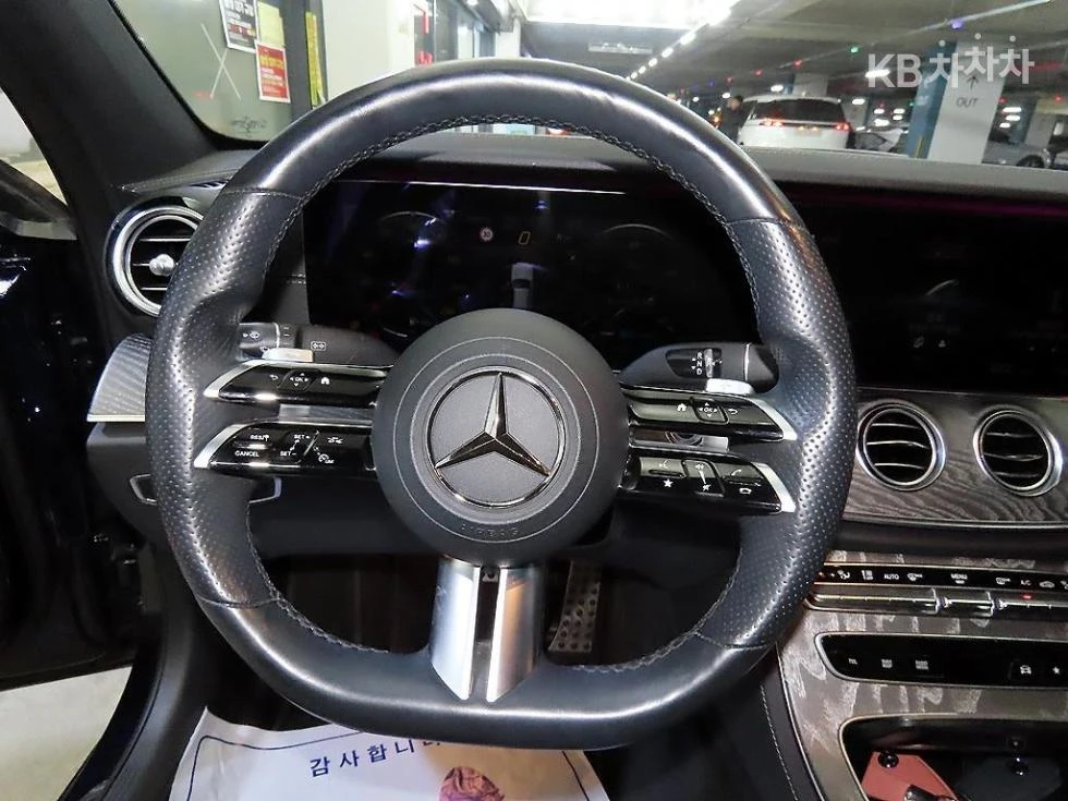 Mercedes-Benz E 350 4MATIC AMG LINE HEAD UP 360CAM PANORAMA FULL, снимка 8 - Автомобили и джипове - 55513535
