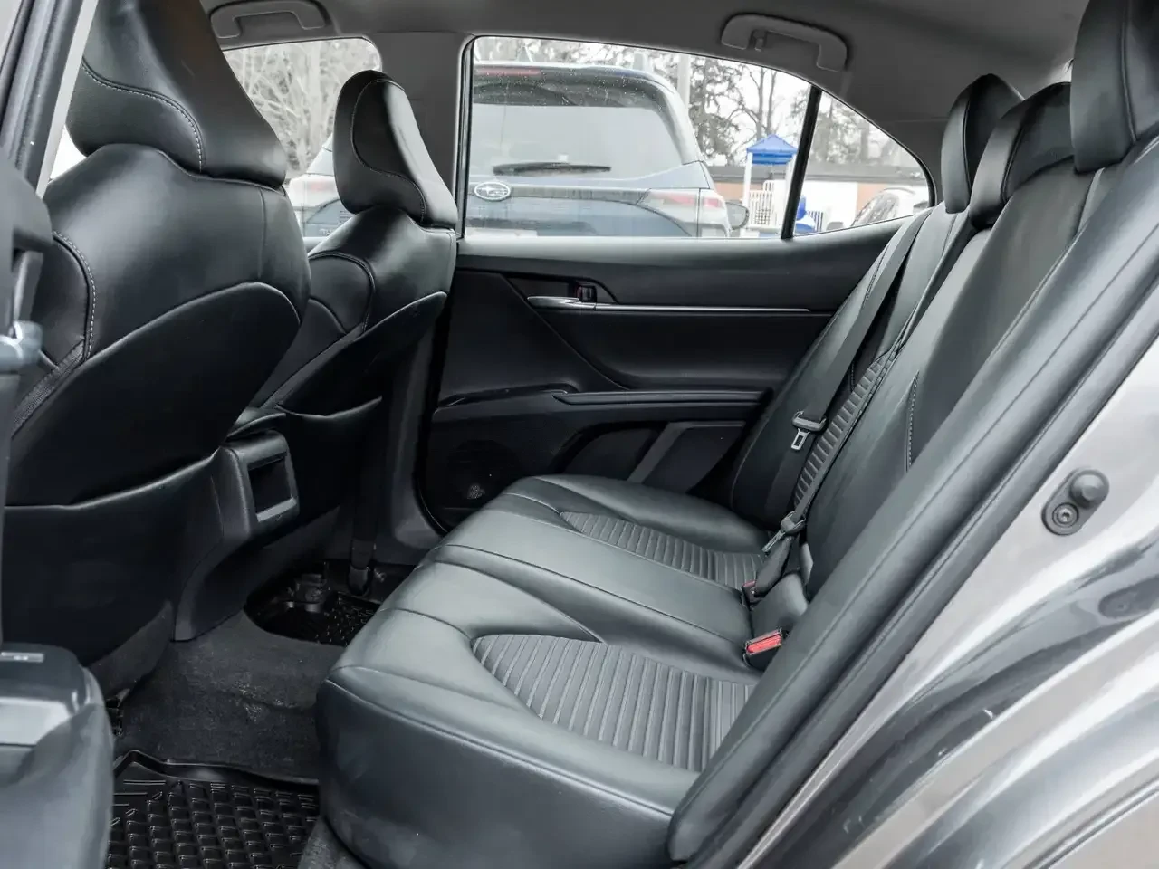 Toyota Corolla SE, снимка 8 - Автомобили и джипове - 55559772