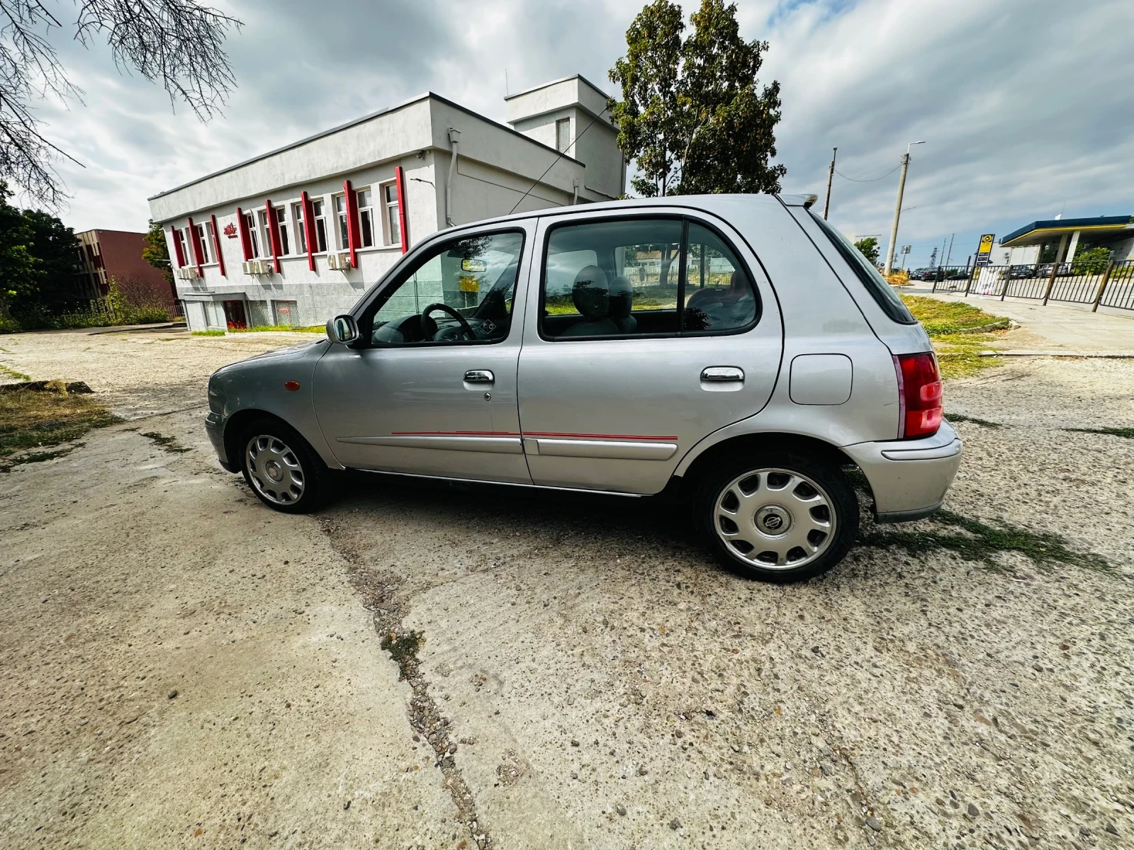 Nissan Micra 1.4 I АвТОМАТ, снимка 5 - Автомобили и джипове - 55851246
