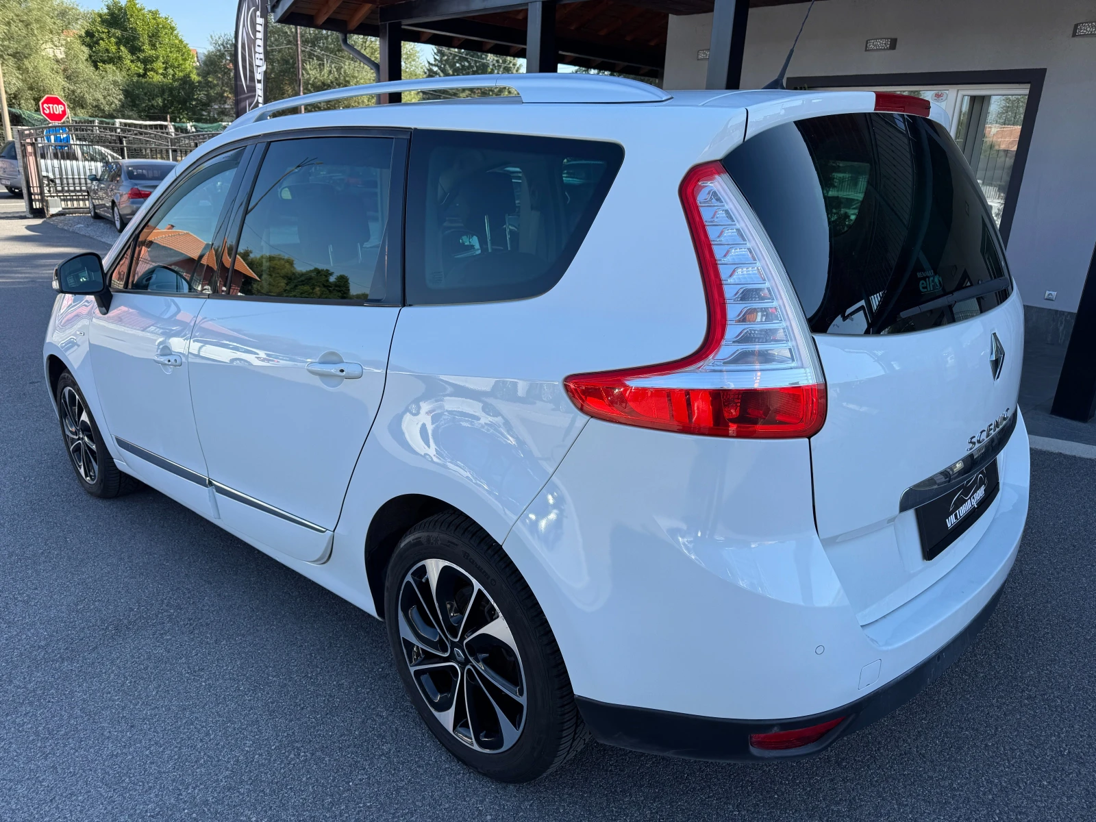Renault Grand scenic 1.5 DCI BOSE 7m EURO6, снимка 4 - Автомобили и джипове - 56020229