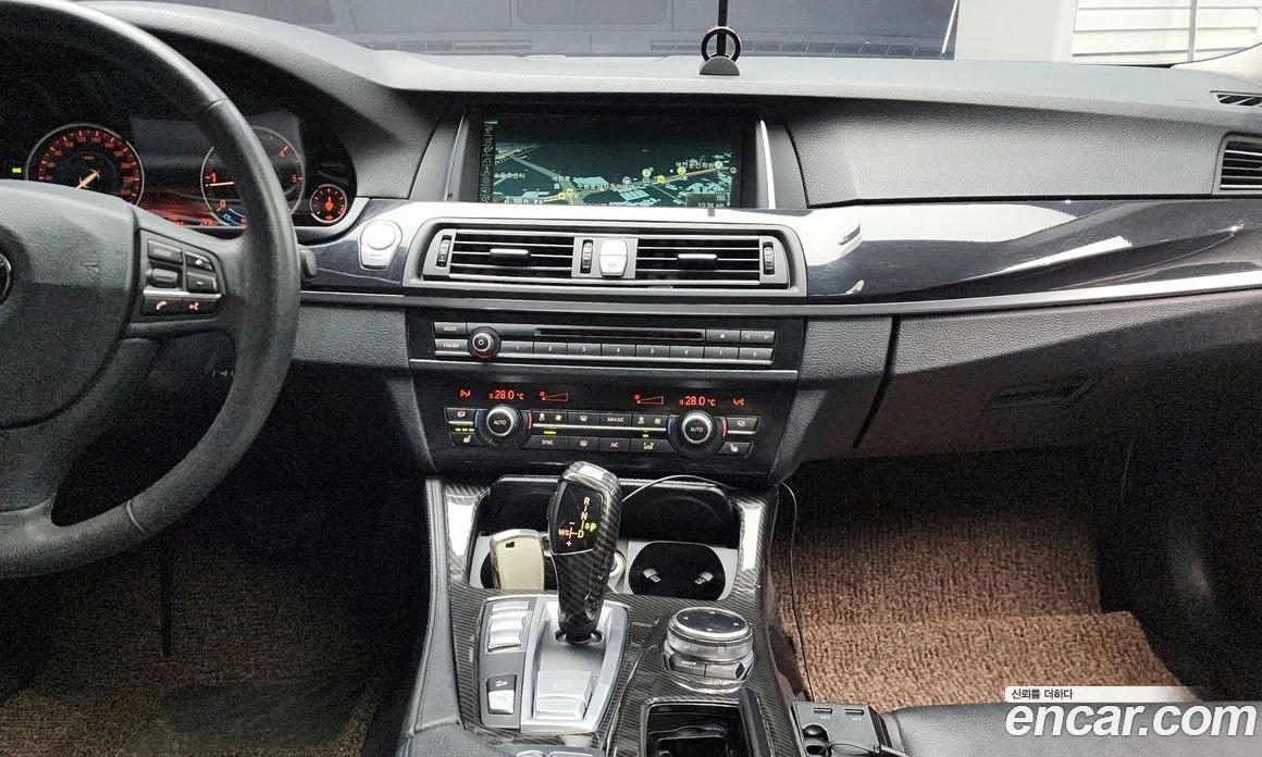 BMW 520 520d xDrive, снимка 14 - Автомобили и джипове - 56156707