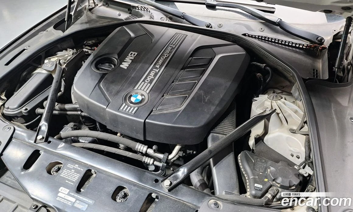 BMW 520 520d xDrive, снимка 6 - Автомобили и джипове - 56156707