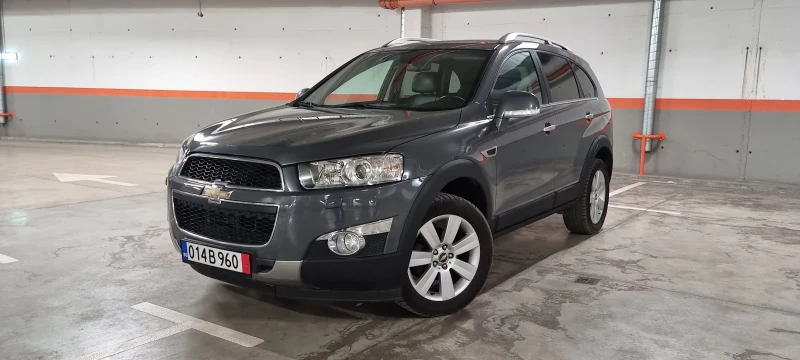 Chevrolet Captiva Фейслифт със сервизна история, снимка 1 - Автомобили и джипове - 45641888