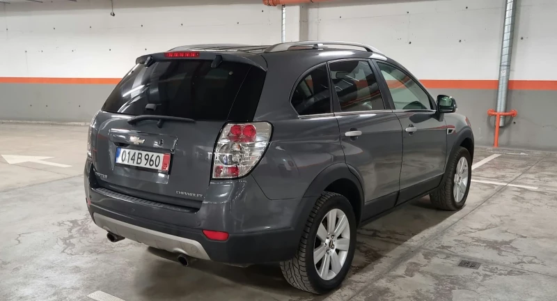 Chevrolet Captiva Фейслифт със сервизна история, снимка 5 - Автомобили и джипове - 45641888