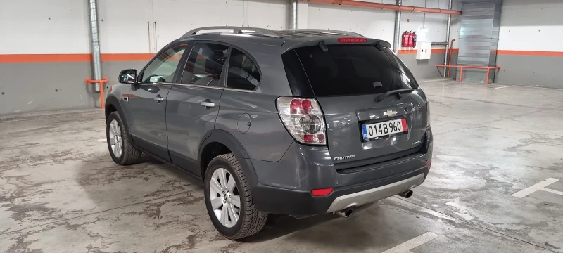 Chevrolet Captiva Фейслифт със сервизна история, снимка 4 - Автомобили и джипове - 45641888