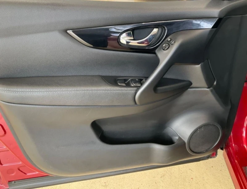 Nissan Qashqai TEKNA 1.6 DCI.4WD.PANORAMA.KAMERA.LED, снимка 10 - Автомобили и джипове - 52750537