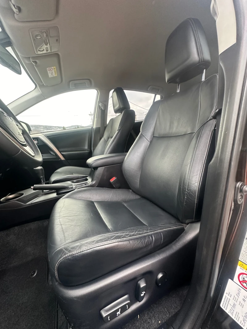 Toyota Rav4 ШВЕЙЦАРИЯ 4х4 АВТОМАТИК , снимка 12 - Автомобили и джипове - 53102771