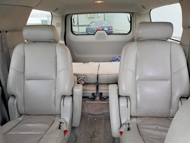 Chevrolet Suburban 5.3L 8 4x4 w/Rear Wheel Drv | Mobile.bg � ����������� 9