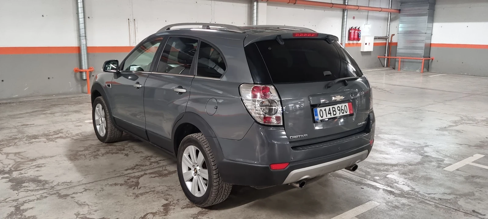 Chevrolet Captiva Фейслифт със сервизна история - изображение 4