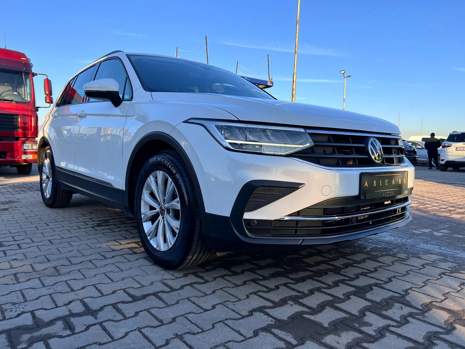 VW Tiguan 2.0D EURO 6D - изображение 7