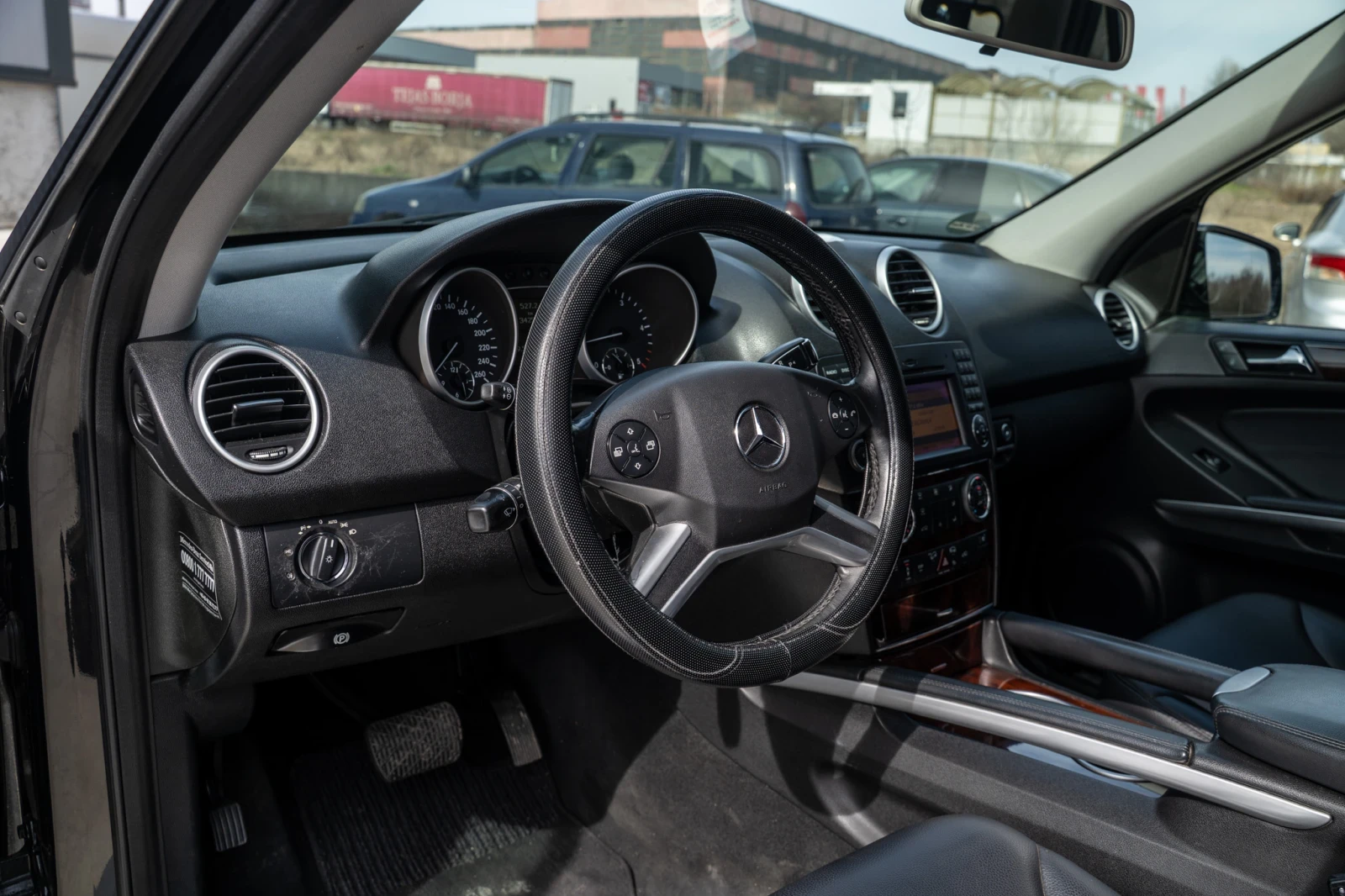 Mercedes-Benz ML 350 Ml350 4matic airmatic, снимка 4 - Автомобили и джипове - 54056950