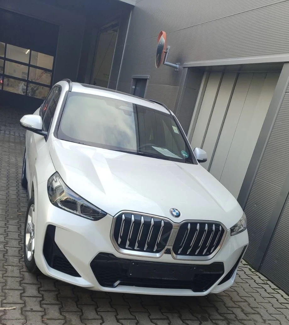BMW X1 Xdrive 23i Panorama, M пакет , снимка 2 - Автомобили и джипове - 56296140
