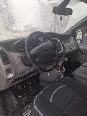 Opel Vivaro Пътнически, снимка 6