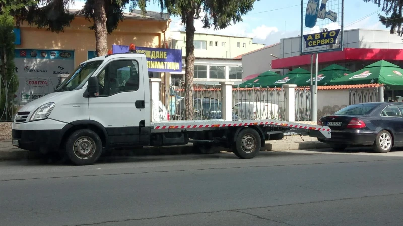 Iveco Daily, снимка 5 - Камиони - 51423700