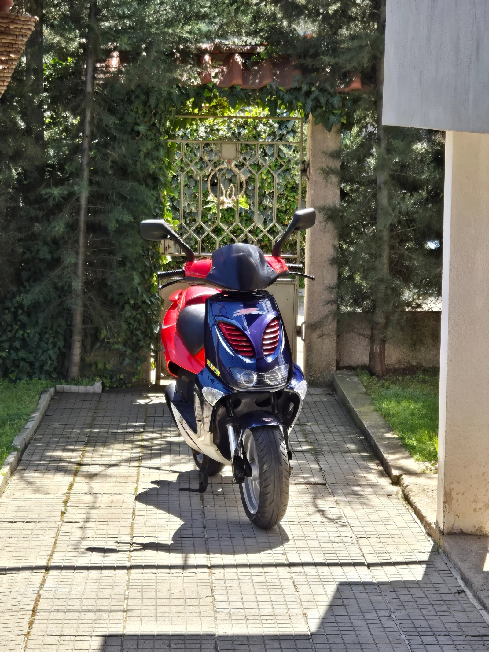 Aprilia Sr Скутер