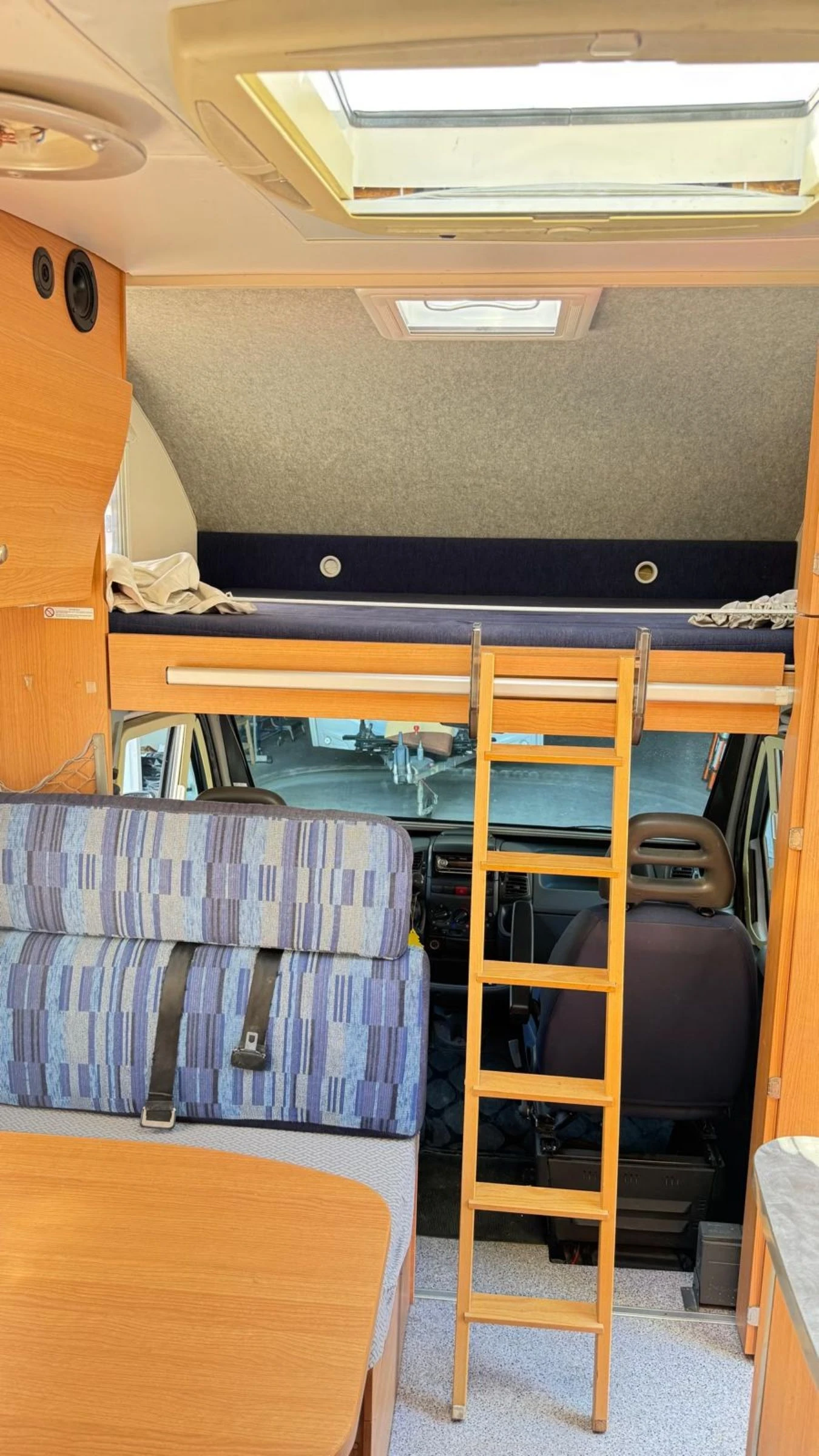 Кемпер Fiat KNAUS TABBERT SPORT.КЛИМАТИК.НА 67- ХИЛ. КМ., снимка 3 - Каравани и кемпери - 55188464