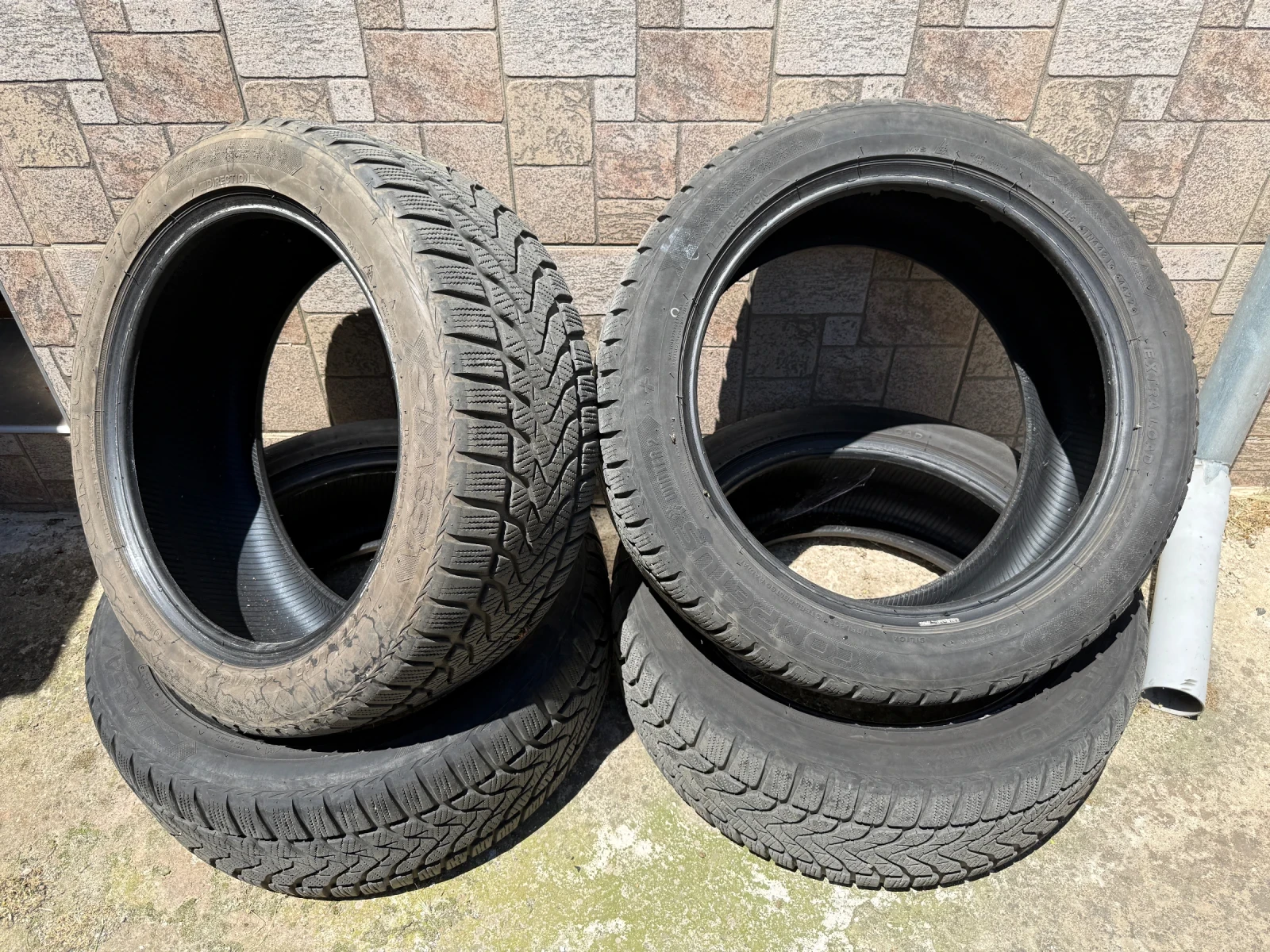 Гуми Зимни 225/50R18, снимка 7 - Гуми и джанти - 55174827