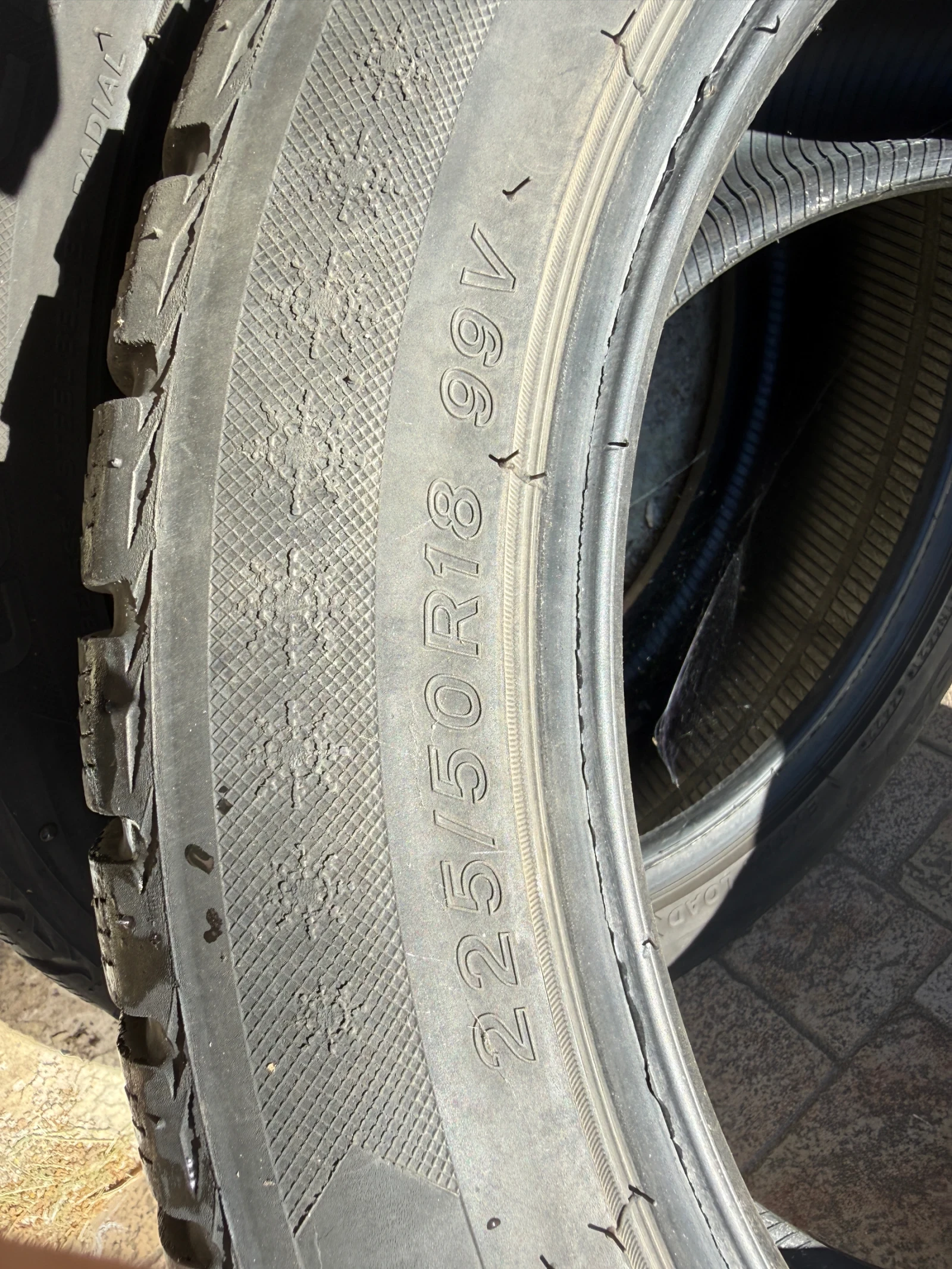 Гуми Зимни 225/50R18, снимка 6 - Гуми и джанти - 55174827