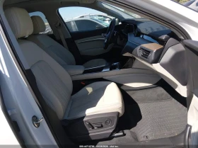 Audi E-Tron Premium Plus quattro, снимка 5