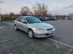 Honda Accord 1.8 i-VTEC, снимка 1