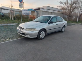 Honda Accord 1.8 i-VTEC, снимка 2