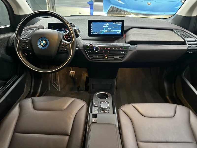 BMW i3 S* 120Аh* DISTRONIK* КОЖА* Sport Paket* Carplay* , снимка 11 - Автомобили и джипове - 42693445