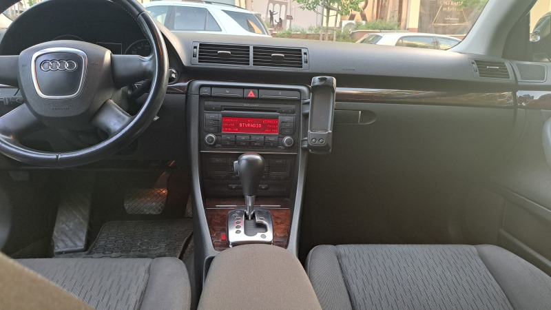 Audi A4, снимка 3 - Автомобили и джипове - 46440938