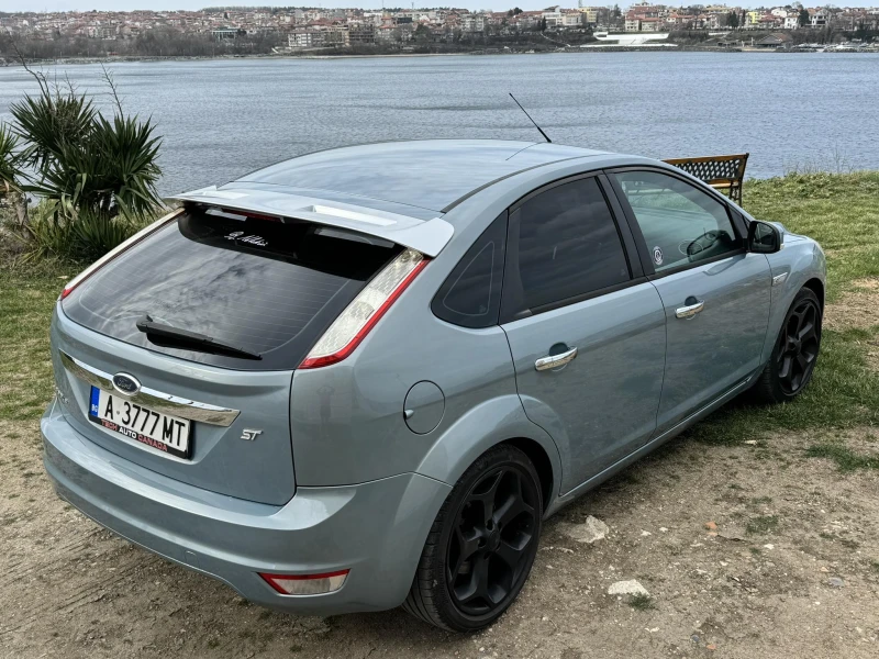 Ford Focus 1.8Д, снимка 4 - Автомобили и джипове - 47380945