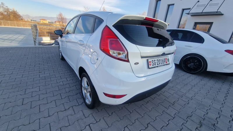 Ford Fiesta ЛИЗИНГ, снимка 5 - Автомобили и джипове - 48125331