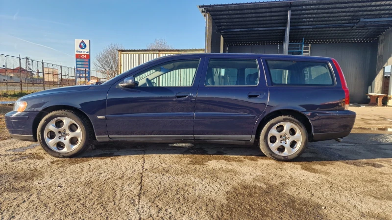 Volvo V70, снимка 3 - Автомобили и джипове - 48129749