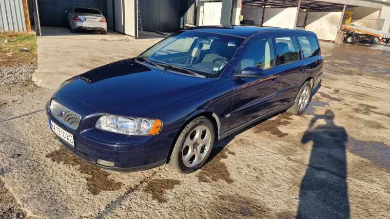 Volvo V70, снимка 2 - Автомобили и джипове - 48129749