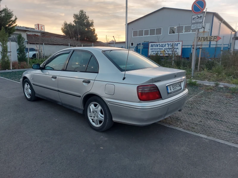 Honda Accord 1.8 i-VTEC, снимка 5 - Автомобили и джипове - 48346694