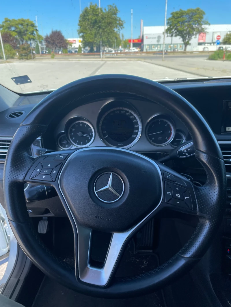 Mercedes-Benz E 300, снимка 7 - Автомобили и джипове - 52727827