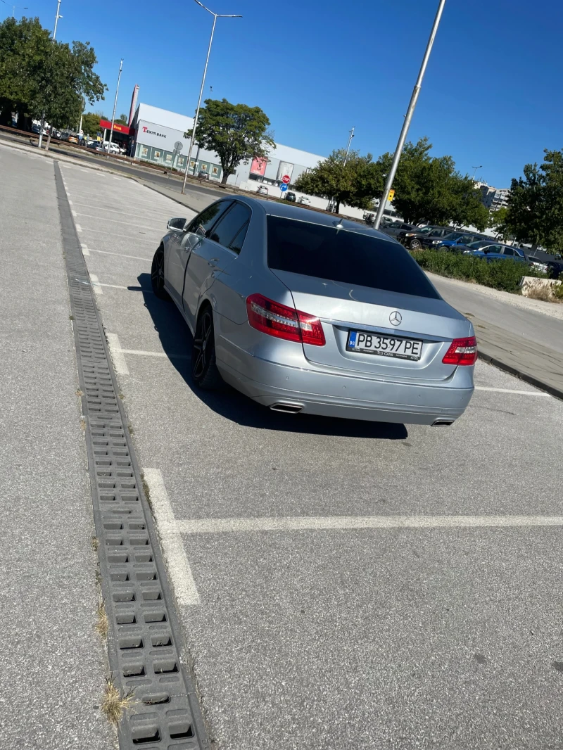 Mercedes-Benz E 300, снимка 6 - Автомобили и джипове - 52727827