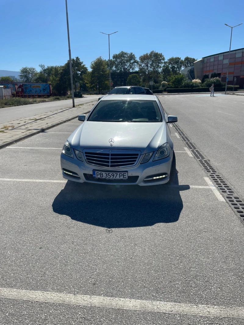 Mercedes-Benz E 300, снимка 2 - Автомобили и джипове - 52727827