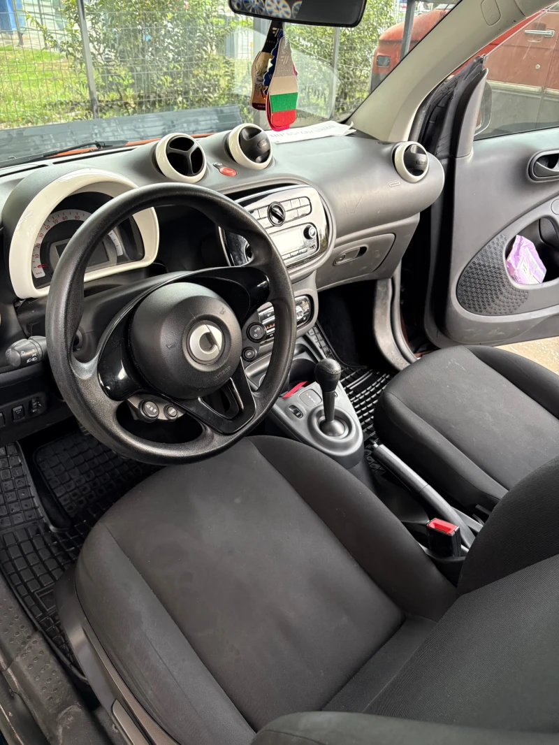 Smart Fortwo, снимка 9 - Автомобили и джипове - 52204216