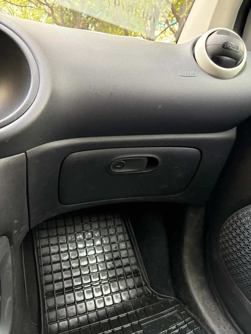 Smart Fortwo, снимка 12 - Автомобили и джипове - 52204216