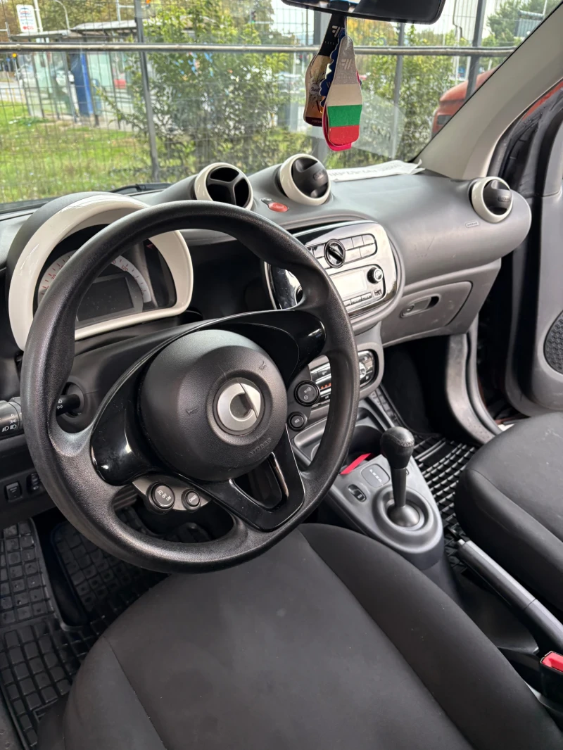 Smart Fortwo, снимка 8 - Автомобили и джипове - 52204216