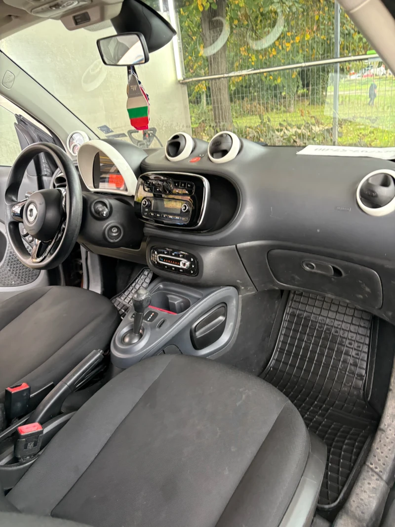 Smart Fortwo, снимка 6 - Автомобили и джипове - 52204216