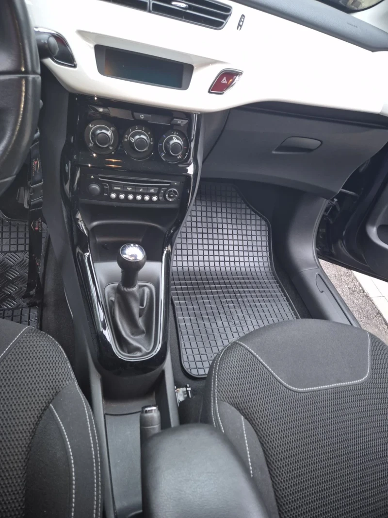 Citroen C3, снимка 10 - Автомобили и джипове - 52920656